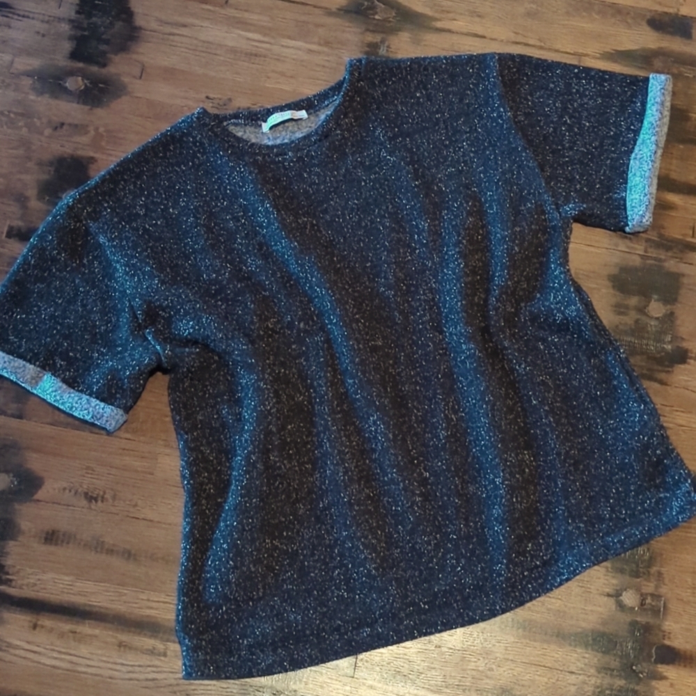 Zara Trafaluc Black Crew Neck Cuffed Short Sleeve Top. Sz M.